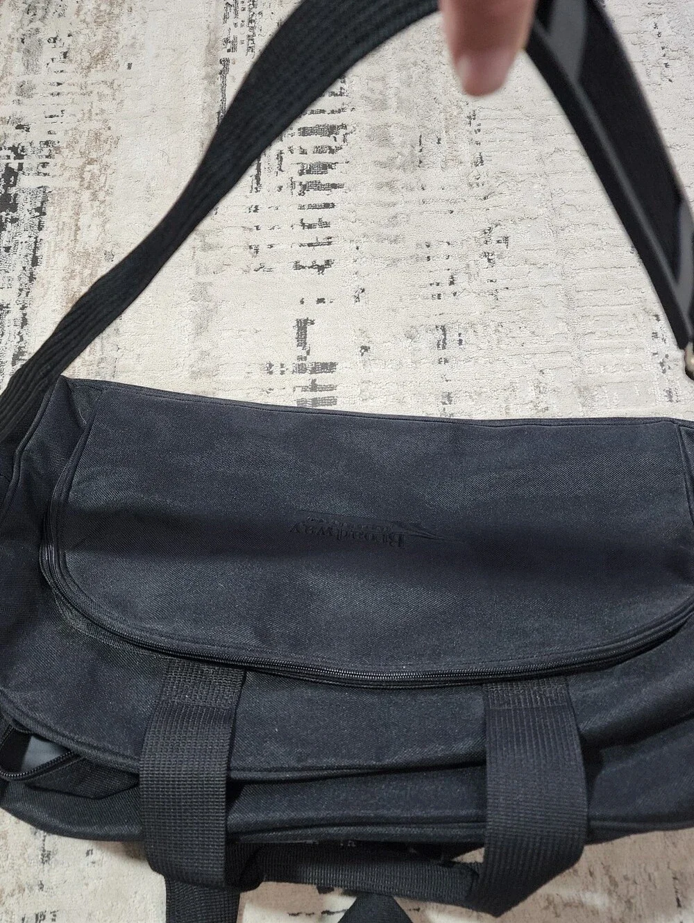 LEEDS Promo Black Travel / Duffle Bag Lightweight Canvas Gym Bag Athleisure